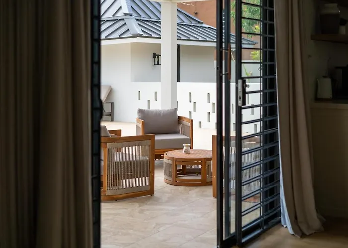 5br Luxe Retreat In Private Pool Access