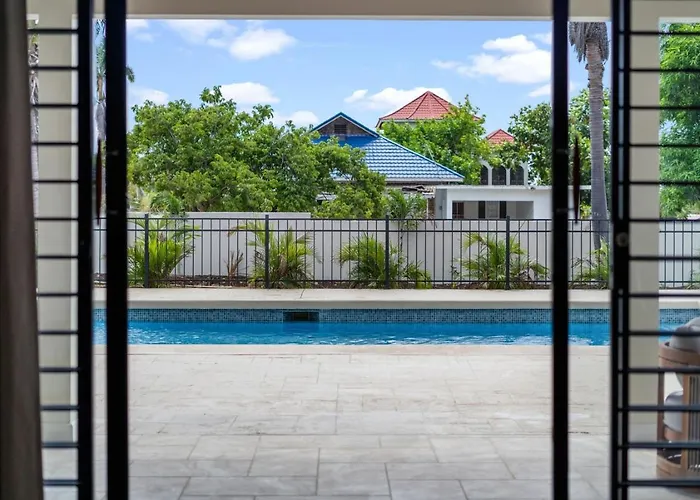 5br Luxe Retreat In Private Pool Access Villa