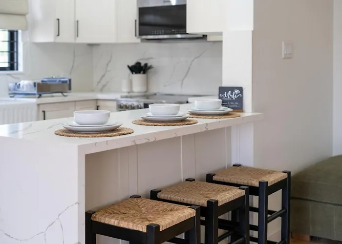 Villa 5br Luxe Retreat In Private Pool Access *