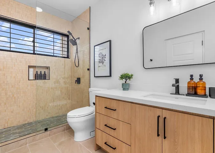 5br Luxe Retreat In Private Pool Access