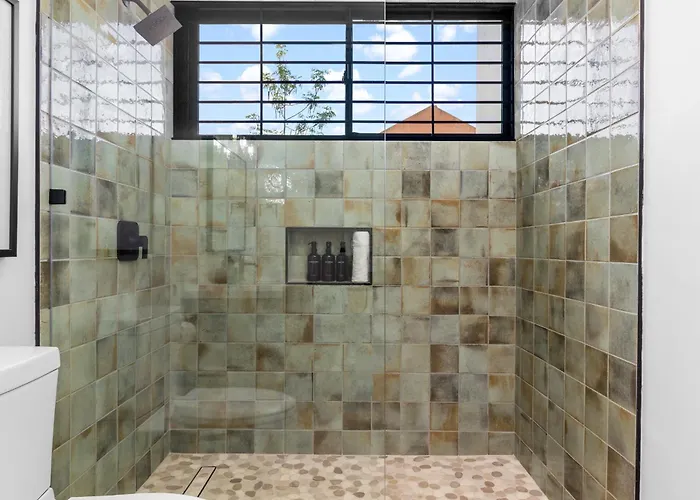 5br Luxe Retreat In Private Pool Access *